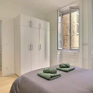 De Standing Pour 6 Refait à Neuf , Lyon France